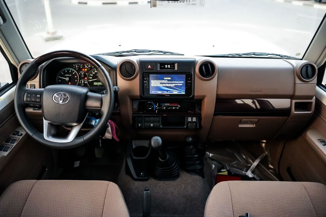 تويوتا لاند كروزر 70 Land Cruiser Hardtop LC76 -4.0L MT