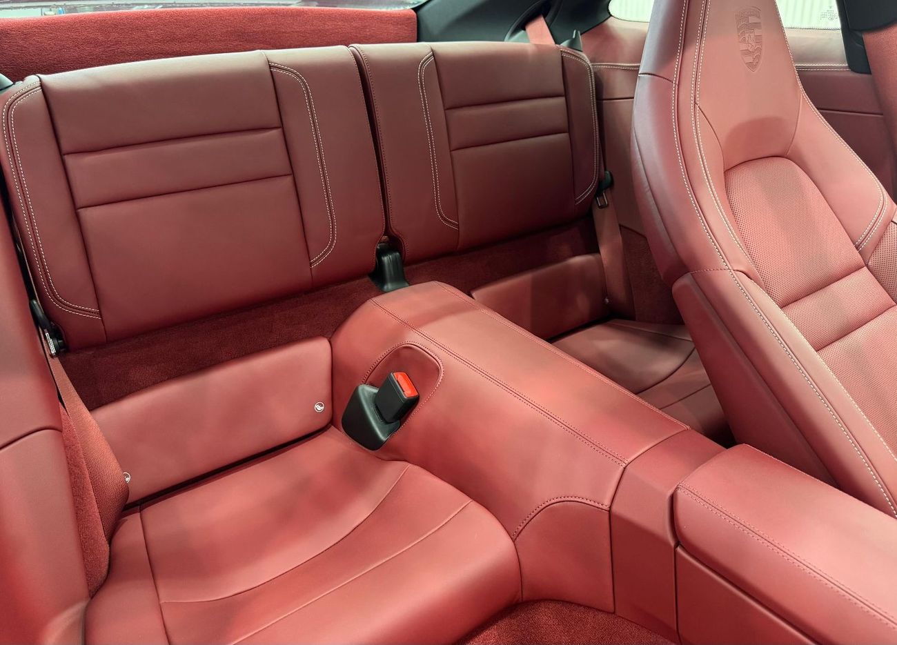 بورش 911 Carrera S 3.0L (444 HP) Coupe 2020 Porsche 911/992 Carrera S, 2025 Porsche Warranty, Carbon Fiber Pa