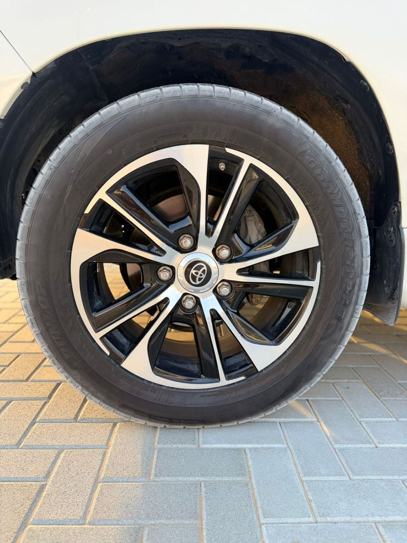 تويوتا لاند كروزر GXR 4.6L