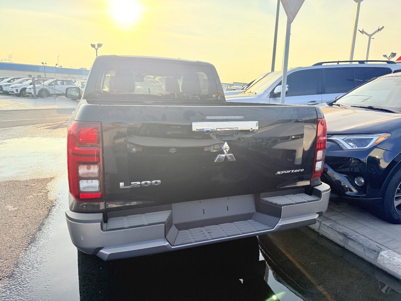 Mitsubishi L200 GLX Double Cab Diesel A/T 2.4L