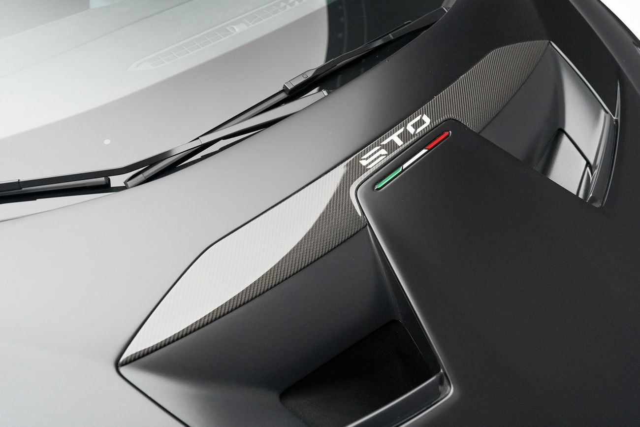 Lamborghini Huracan STO
