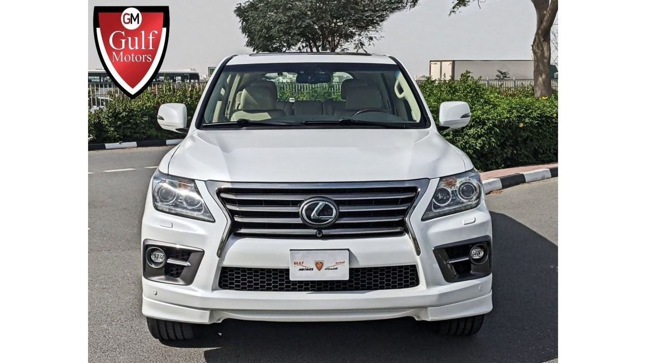 لكزس LX 570 5.7L-8CYL-Full option Excellent Condition GCC Specs
