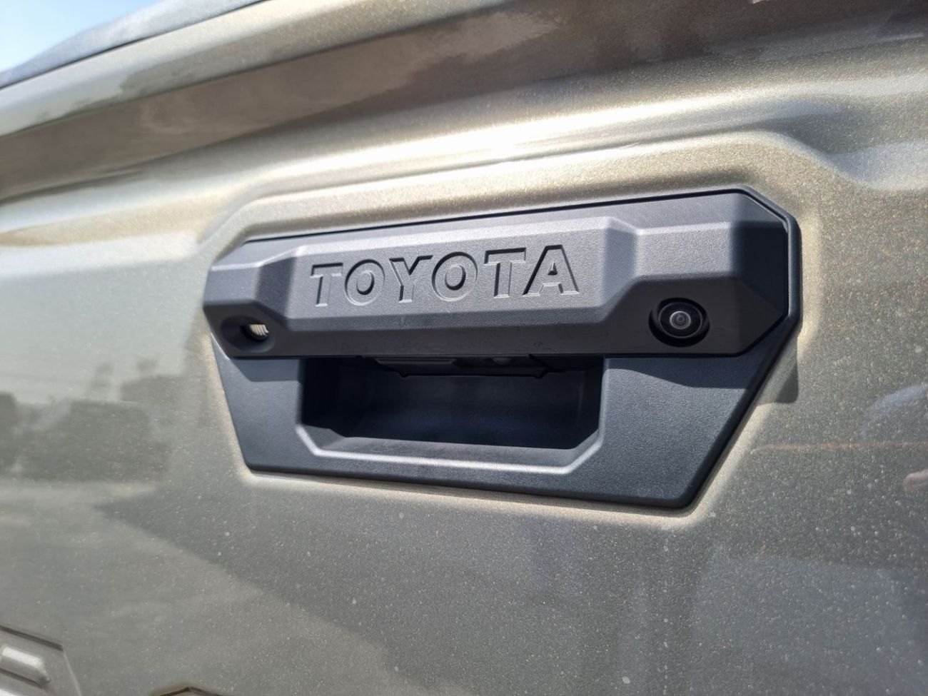 Toyota Tacoma TrailHunter Brand New * Export Price *