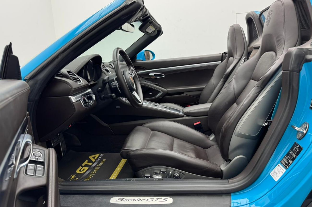 Porsche 718 Boxster GTS 2.5L 2019 Porsche 718 Boxster GTS, Porsche Service history, 1 Year Warranty, GCC