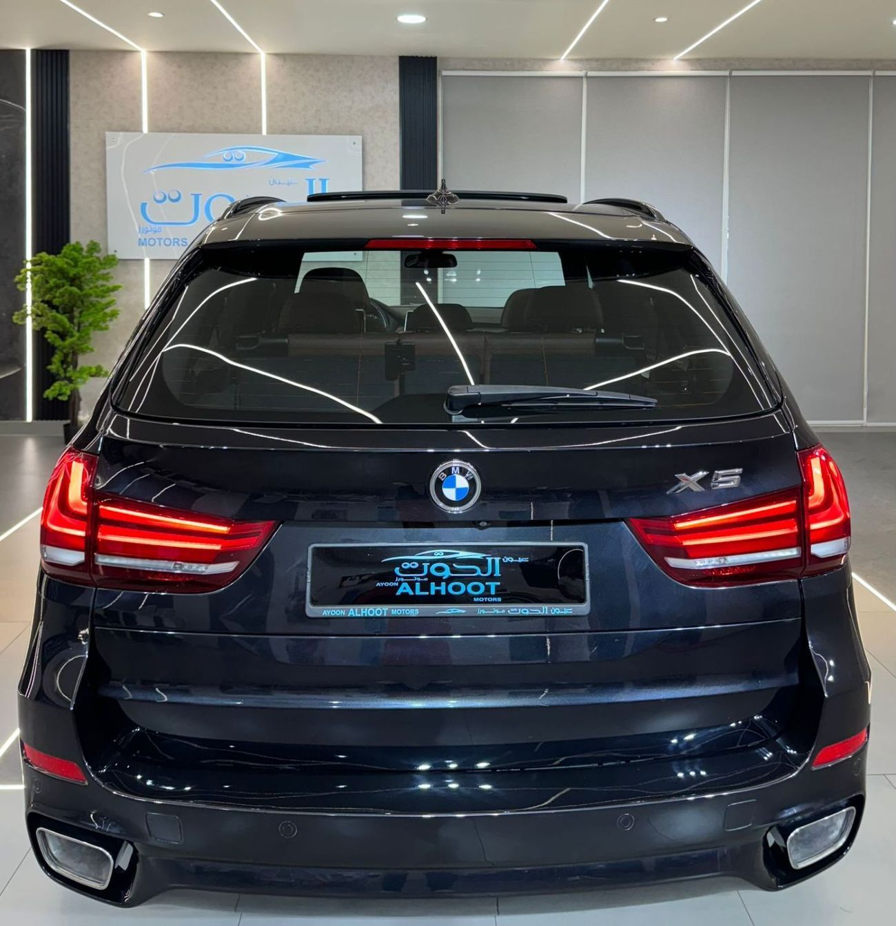 بي أم دبليو X5 50i Luxury 4.4L (7 Seater) AMAZING BMW X5 V8 || 7 SEATS || FULL OPTIONS || GCC II ACCIDENTS FREE I|