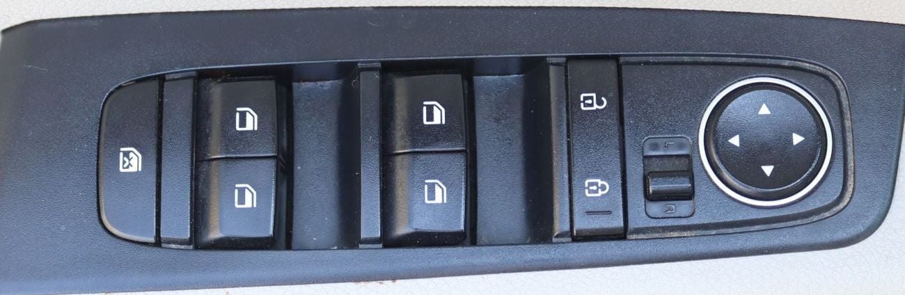 Kia Carens Smartstream 1.5L A/T 1.5L A/T -KIA CARENS 2023 - GCC - 4(V) - Accident-free -7 Seats -In excellent c