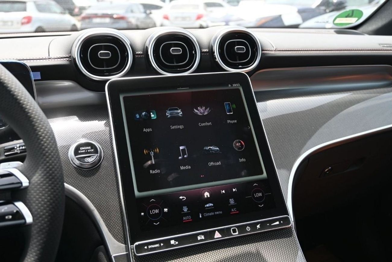 Mercedes-Benz GLC 200 Mercedes-Benz GLC 200 4Matic 2.0L 4WD, SUV, Model 2024 Color White