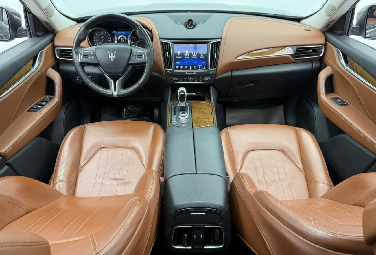 Maserati Levante Std 3.0L (350 HP) 2017 Maserati Levante, Service History, Fully Loaded, Excellent Condition, GCC