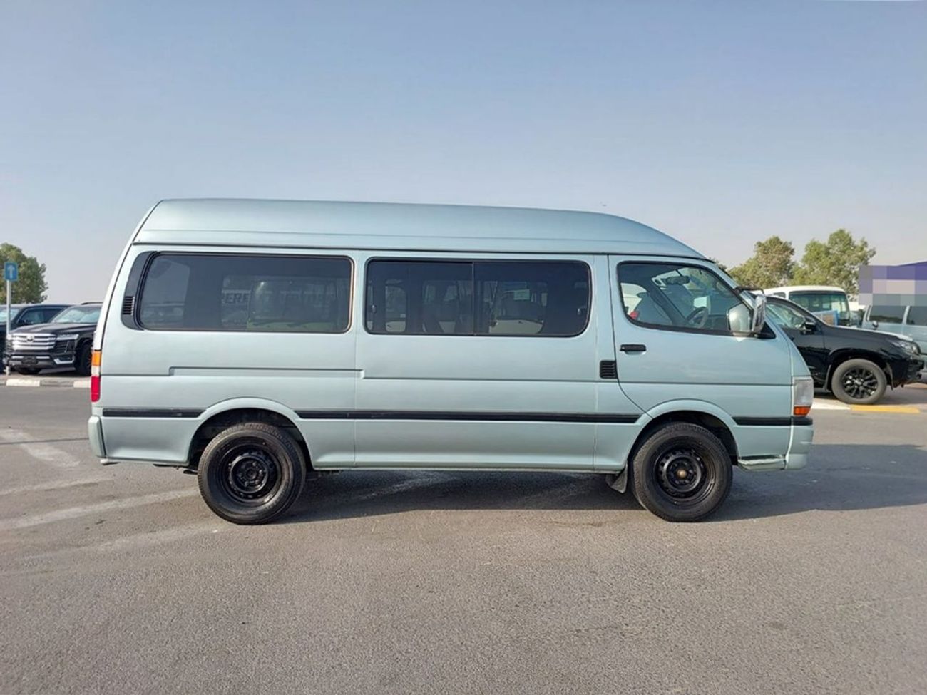 Toyota Hiace TOYOTA HIACE VAN RHD 2002 MODEL 2.4 L PETROL MANUAL(PM01410)