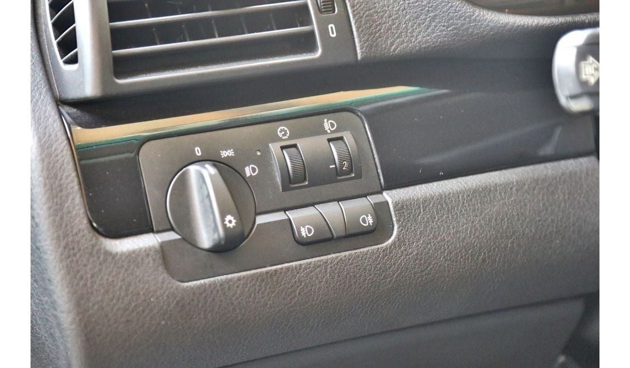 BMW 320i 2001 Japanese Specification