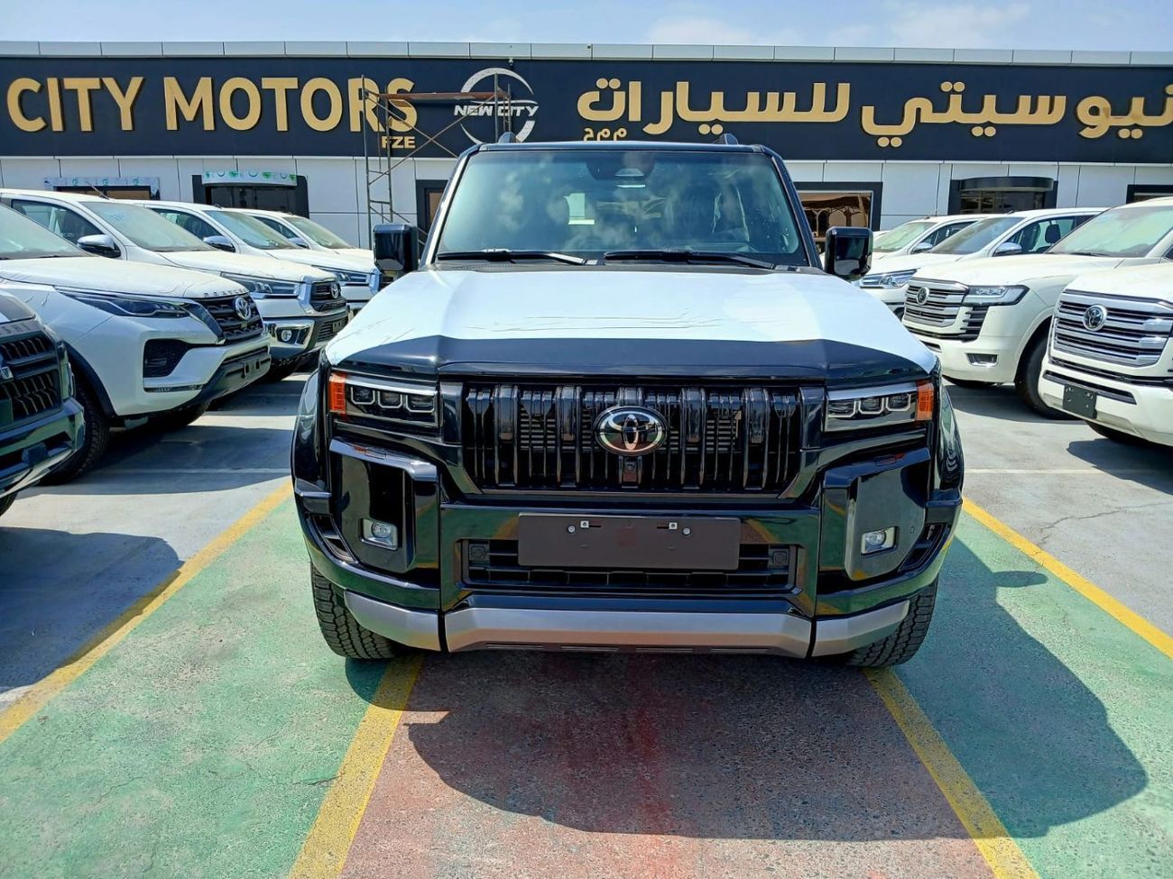 تويوتا برادو تويوتا برادو بنزين 2.4 لتر 2025 بريميوم