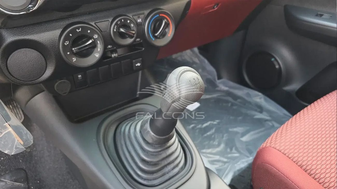تويوتا هيلوكس Toyota/HILUX D SC 2WD/ 2.4L HIGH MT