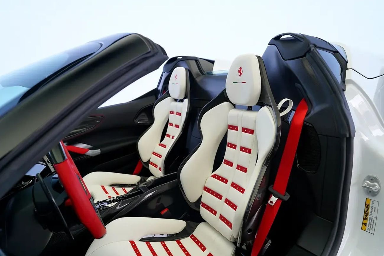 فيراري SF90 ستراديل SPIDER