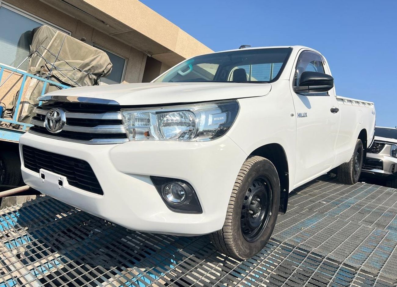 تويوتا هيلوكس RIGHT HAND VEHICLE ONLY FOR EXPORT 2.7 LITER 2WD