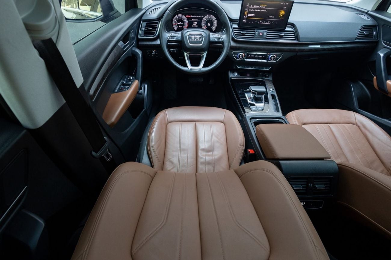أودي Q5 45 TFSI Quattro 2.0L 45 TFSI Quattro 2.0L
