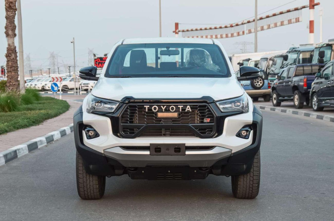 تويوتا هيلوكس GR Sport 4.0L