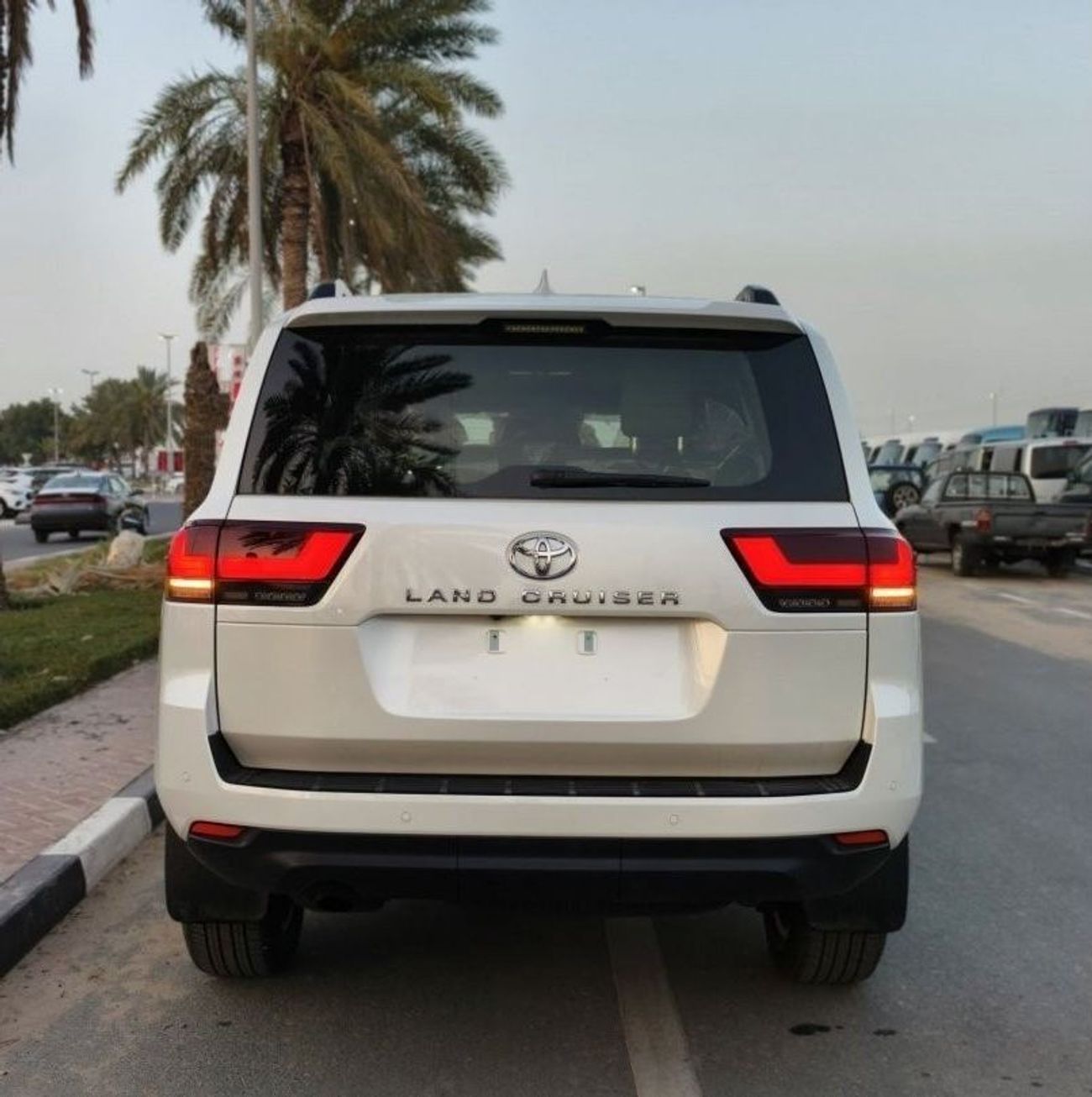 Toyota Land Cruiser 2024 LC300 3.5L VX+ V6 European Spec