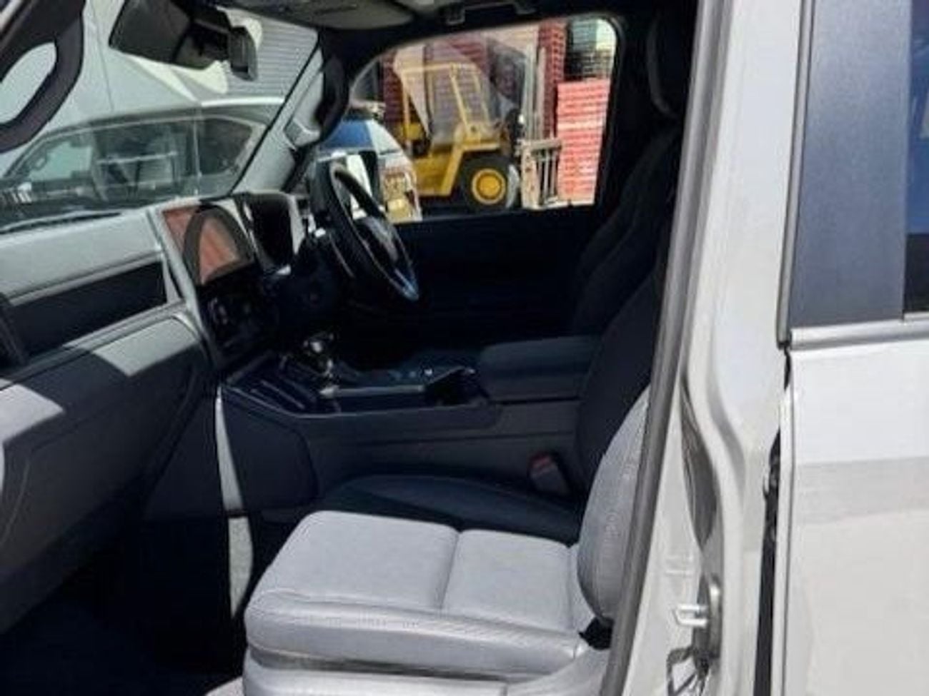 لكزس GX550 SPORT LUXURY (EXPORT ONLY) RIGHT HAND DRIVE 3.6L V6 in RIGHT HAND DRIVE (EXPORT ONLY)