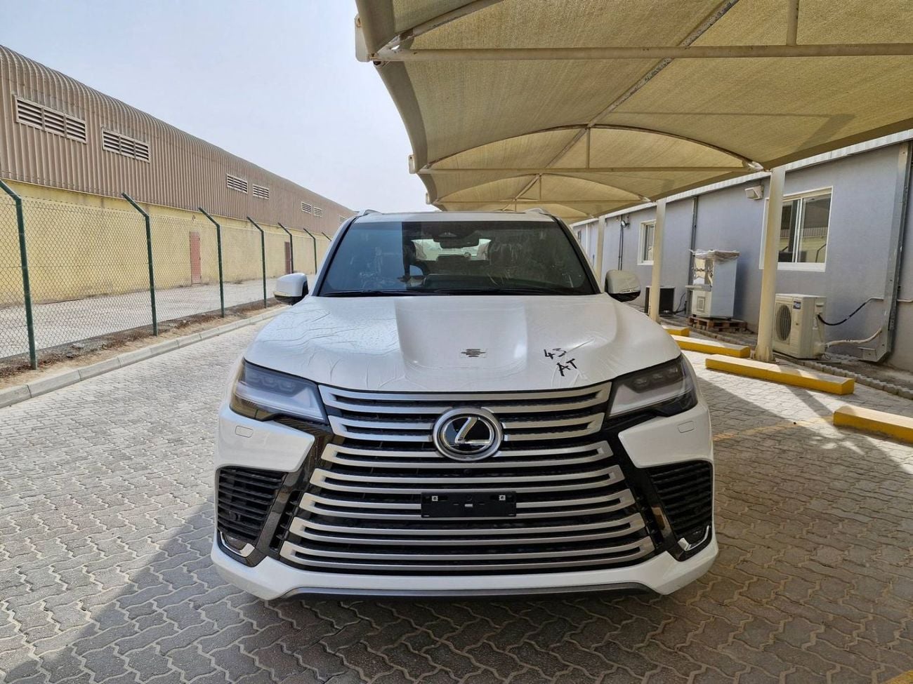 Lexus LX 700h 2026 LEXUS LX700h 3.5L 25-SPEAKERS ML URBAN 20"ALLOY 7-SEATS GCC BRAND NEW 0KM