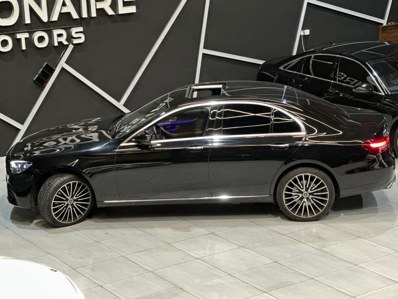 Mercedes-Benz E 350 MERCEDES-BENZ E350 | 2023 | PREMIUM + | KOREAN SPACE