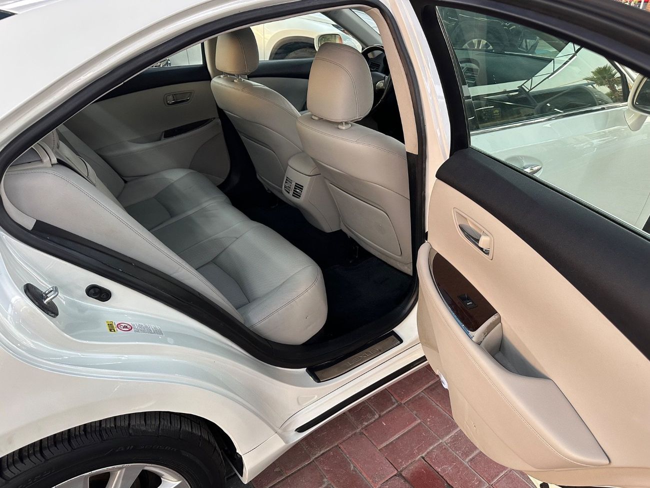 لكزس ES 350