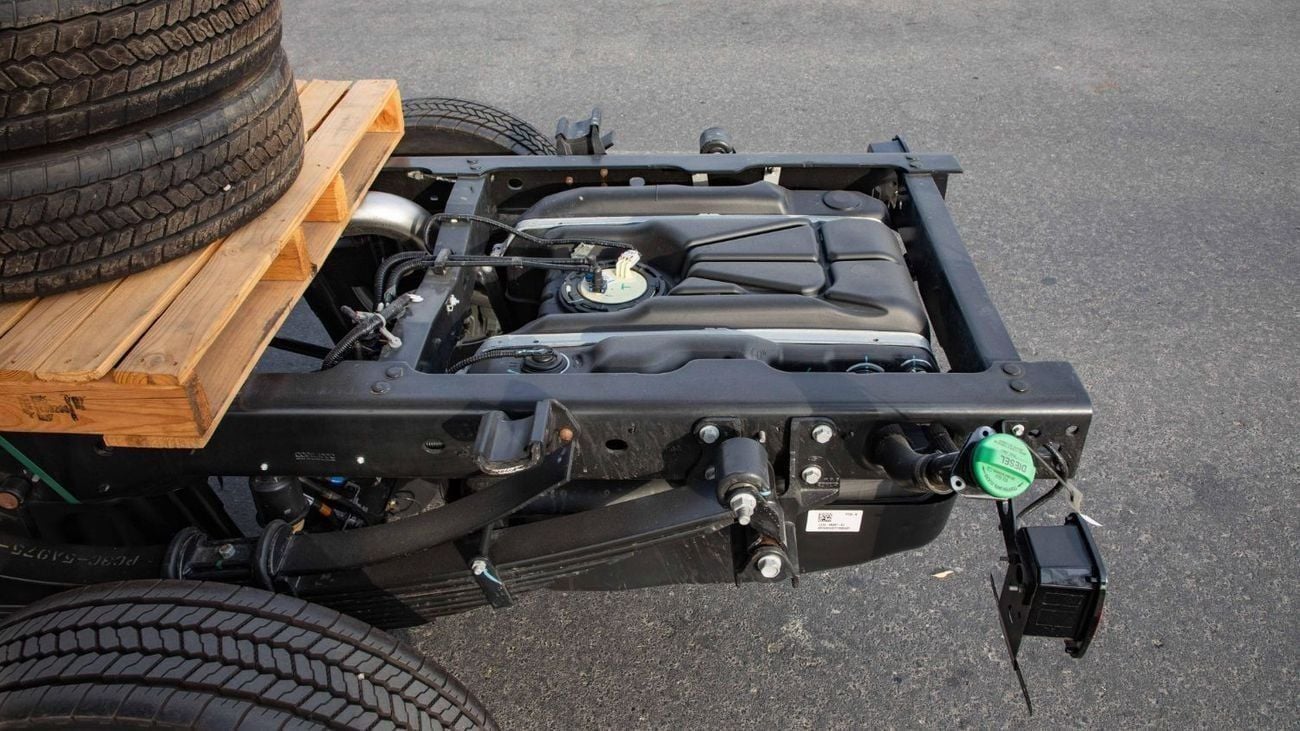 فورد F 550 XL 4WD A/T 19,500 lb (8,845 kg) GVWR | Super Duty | 2025 | For Local Registration +10%