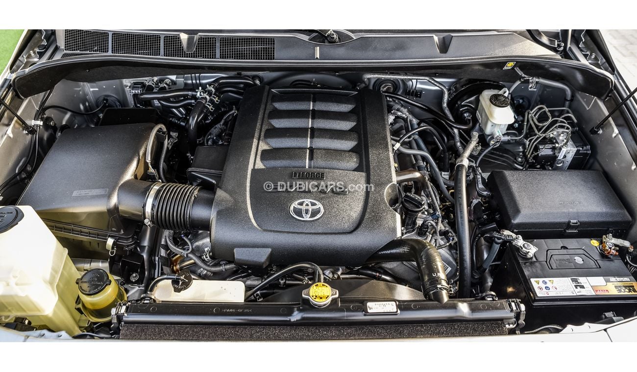تويوتا سيكويا 5.7L V8 GXR