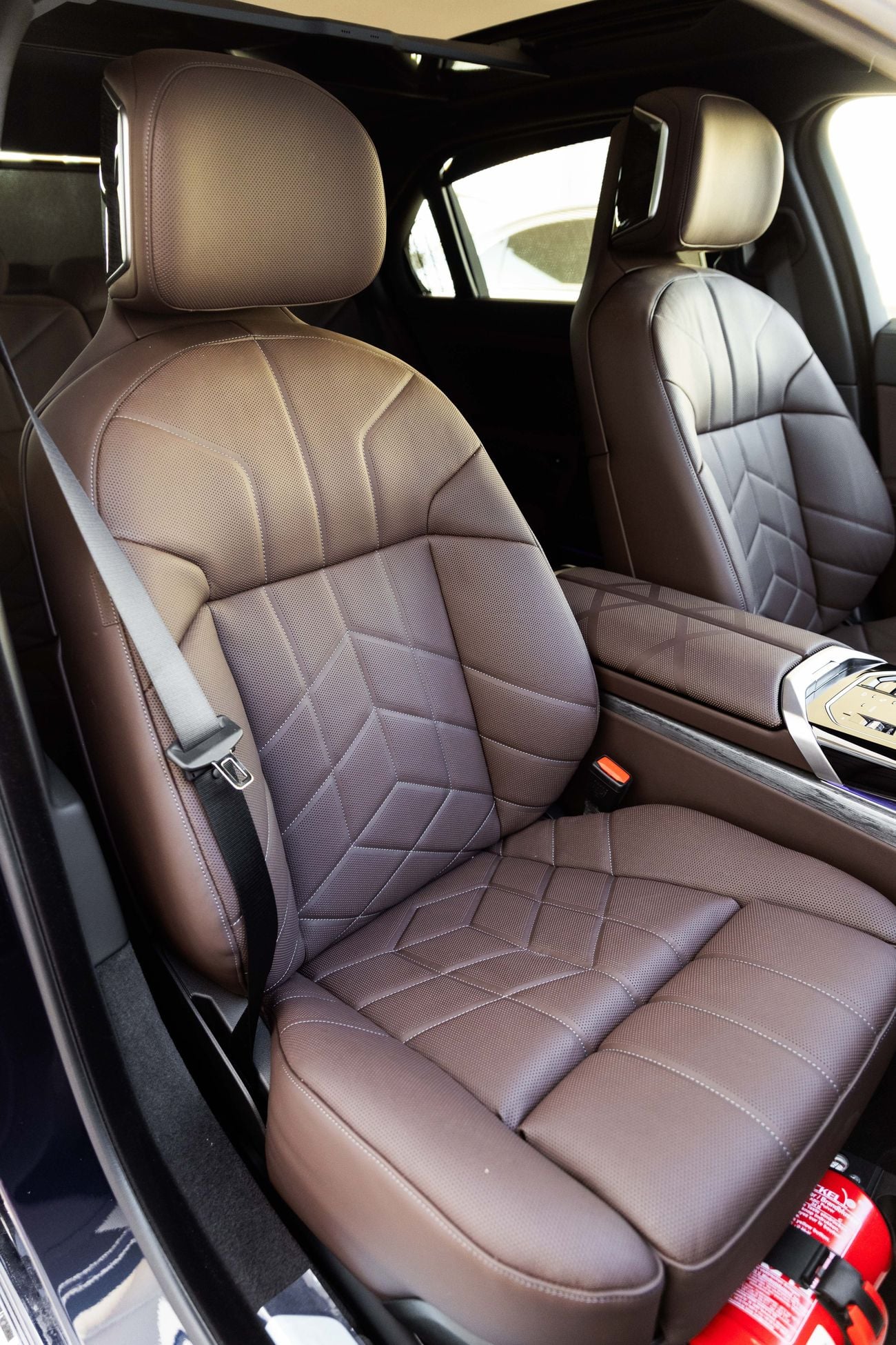 BMW 735i BMW 735i Excellence – 2026 | GCC | 2 YEARS WARRANTY | Only 2,050 KM | AED 369,000