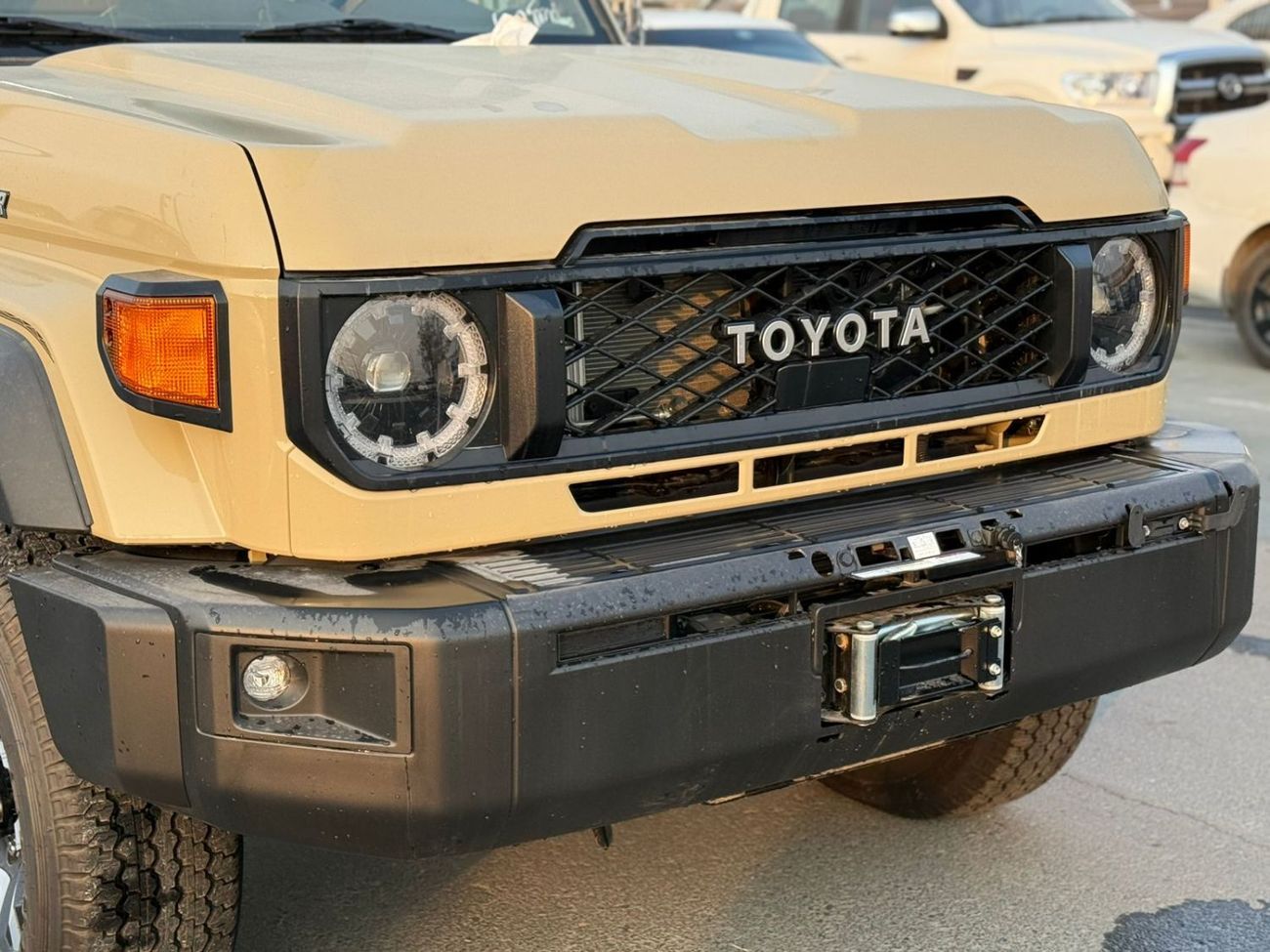 Toyota Land Cruiser Pick Up TOYOTA LC79 PICKUP S/C 2.8L DIESEL A/T FULL OPTION 2025 MODEL