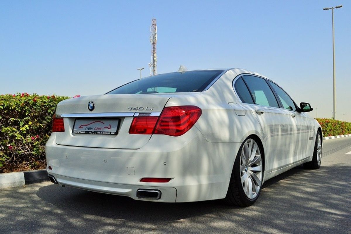 BMW 740  ZERO DOWN PAYMENT  1,135 AED\/MONTHLY  1 YEAR WARRANTY for sale: AED 58,000. White, 2011