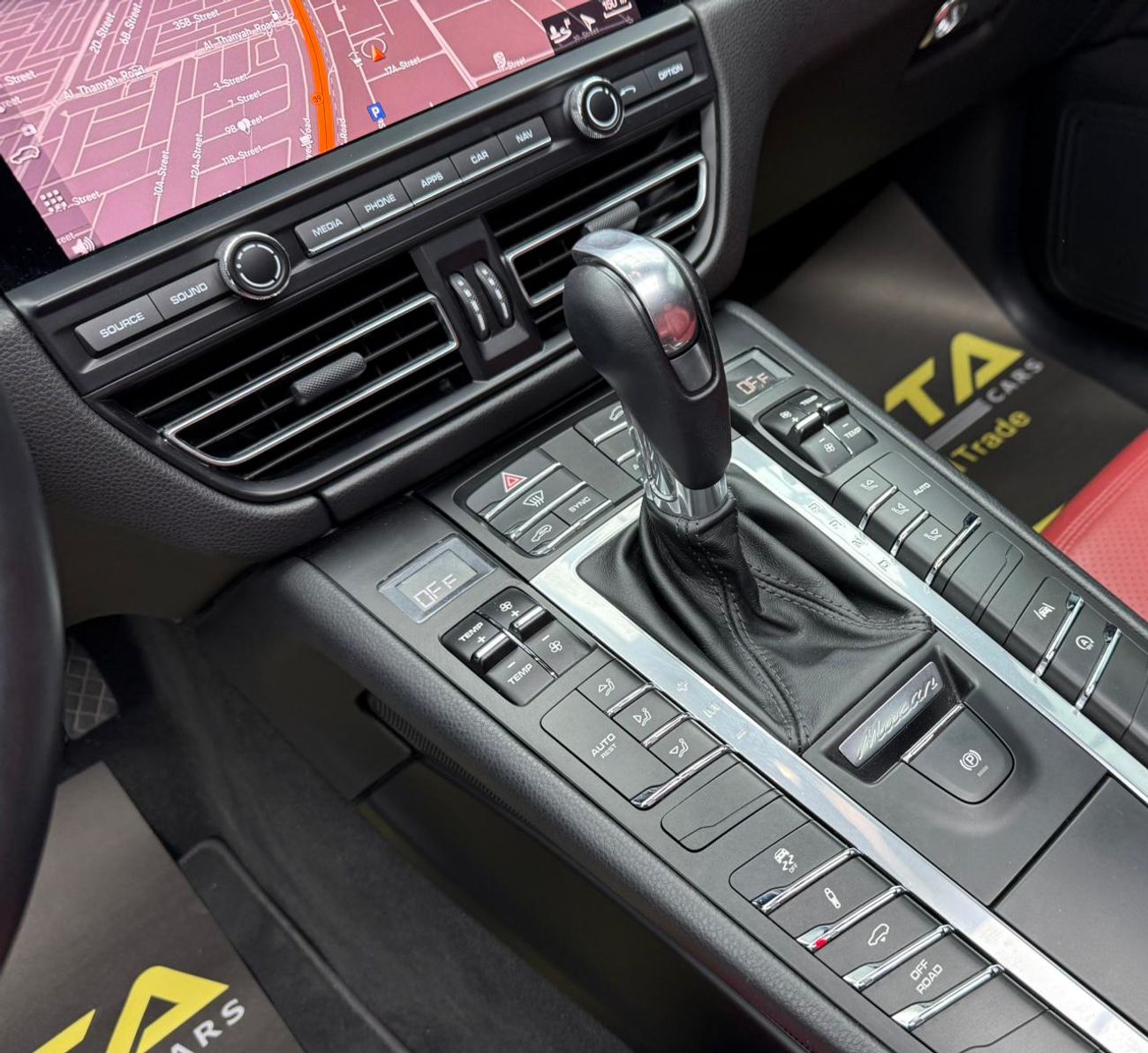 Porsche Macan S 2019 Porsche Macan S | Warranty, Service History , EXCELLENT Condition | GCC Specs