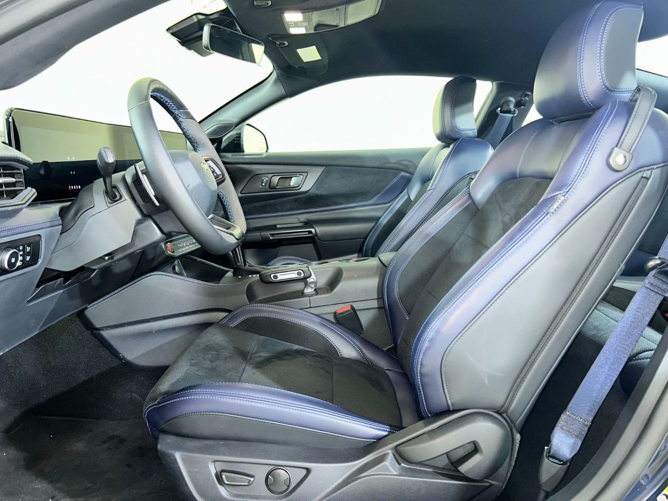 Ford Mustang DARK HORSE 5.0 (500HP) A/T