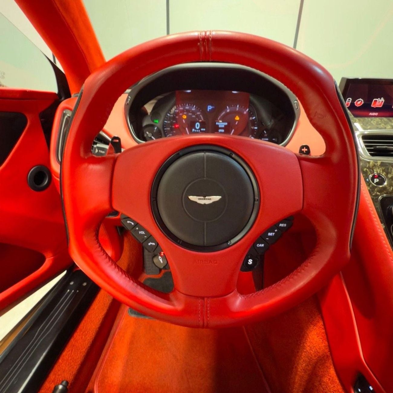 أستون مارتن فانكويش Aston Martin Vanquish 2017 مواصفات خليجية