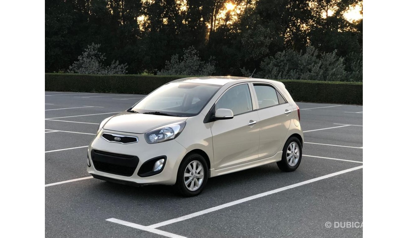 Kia Picanto EX Plus MODEL 2014 GCC CAR PERFECT CONDITION INSIDE AND OUTSIDE LOW MILEAGE