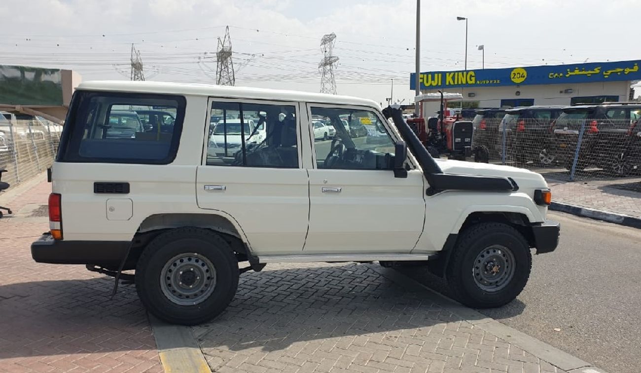 Toyota Land Cruiser 70 5 DOOR - V6 - 2024 (DIESEL) - BRAND NEW