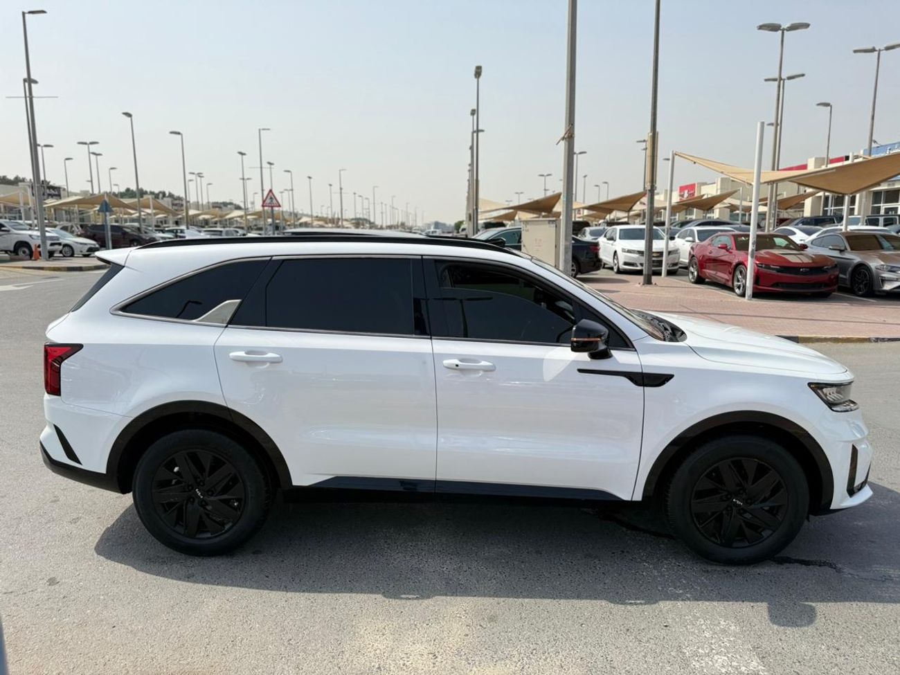 كيا سورينتو 2.5L LX (RWD)