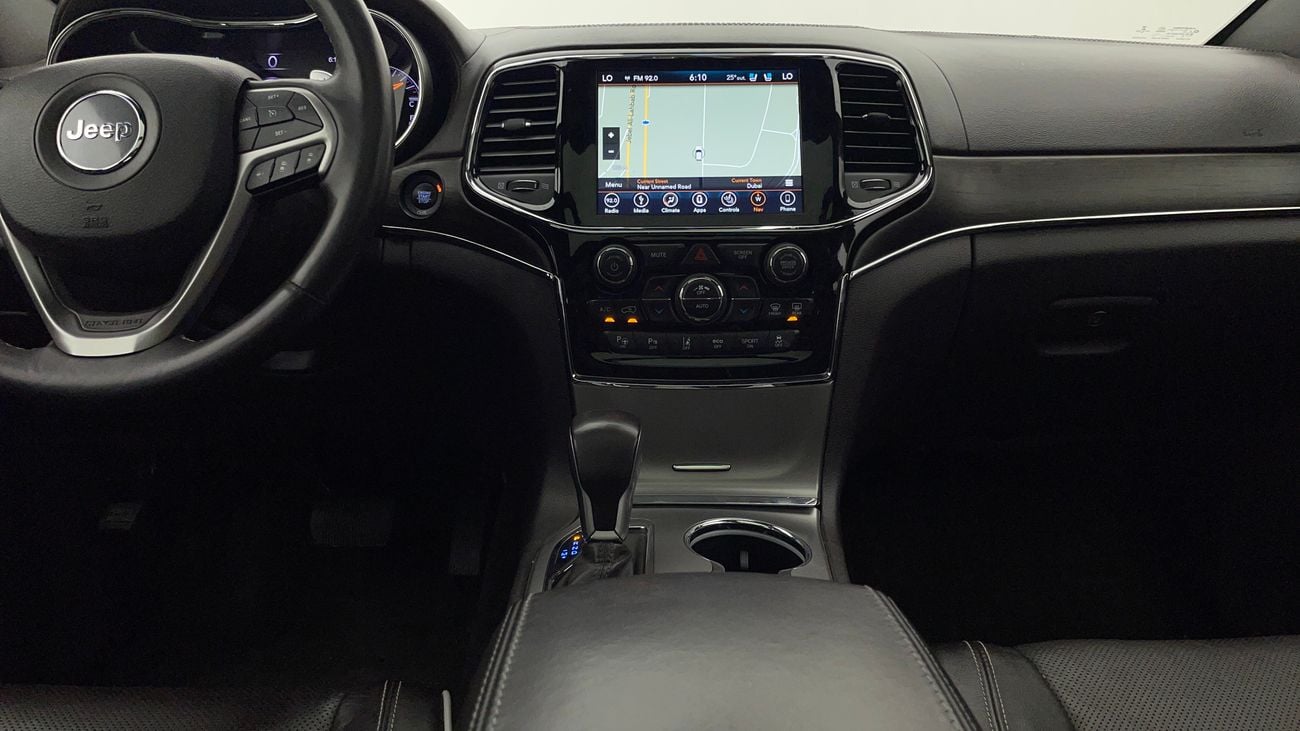 جيب جراند شيروكي OVERLAND 5.7 | بدون دفعة مقدمة | اختبار القيادة في المنزل