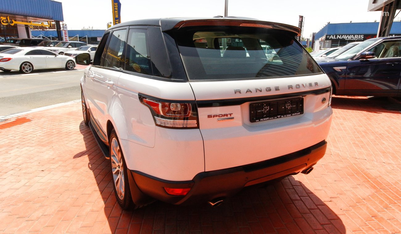 Land Rover Range Rover Sport HSE Black Pack with Sport Supercharged Badge