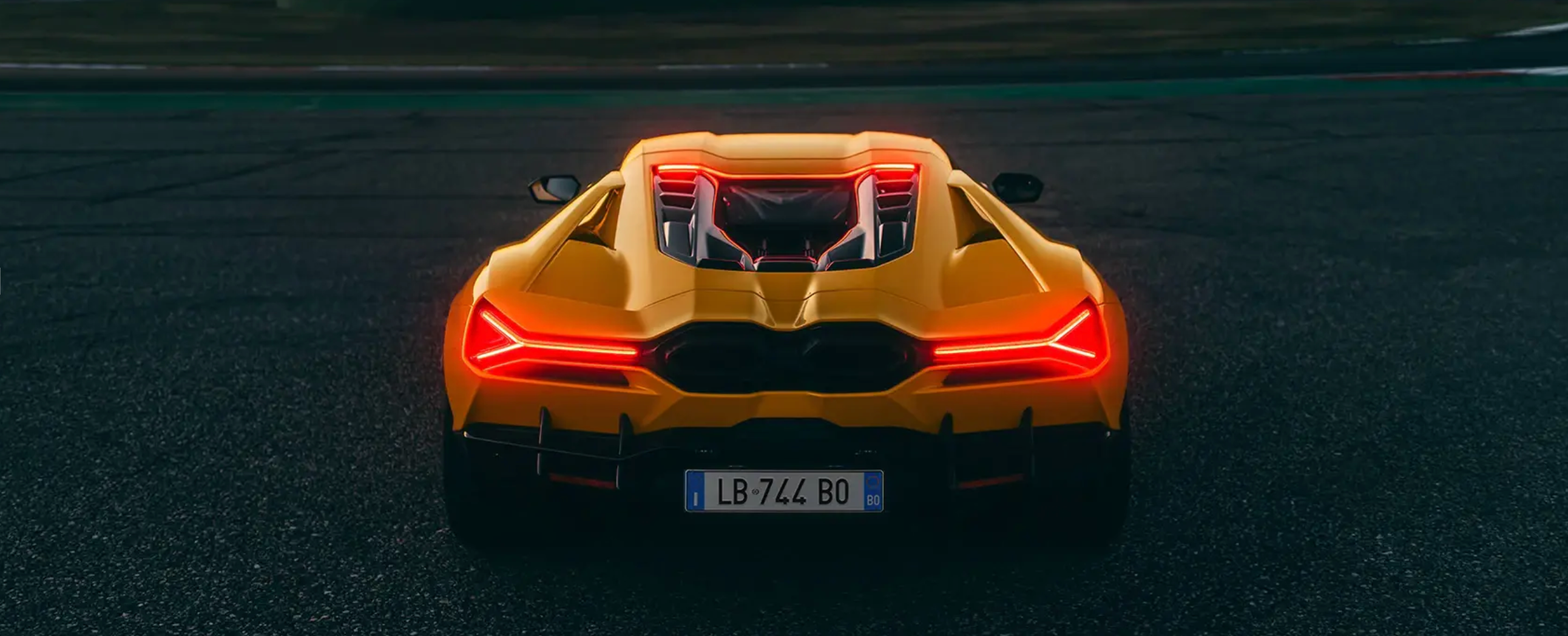 Lamborghini Revuelto exterior - Rear Profile