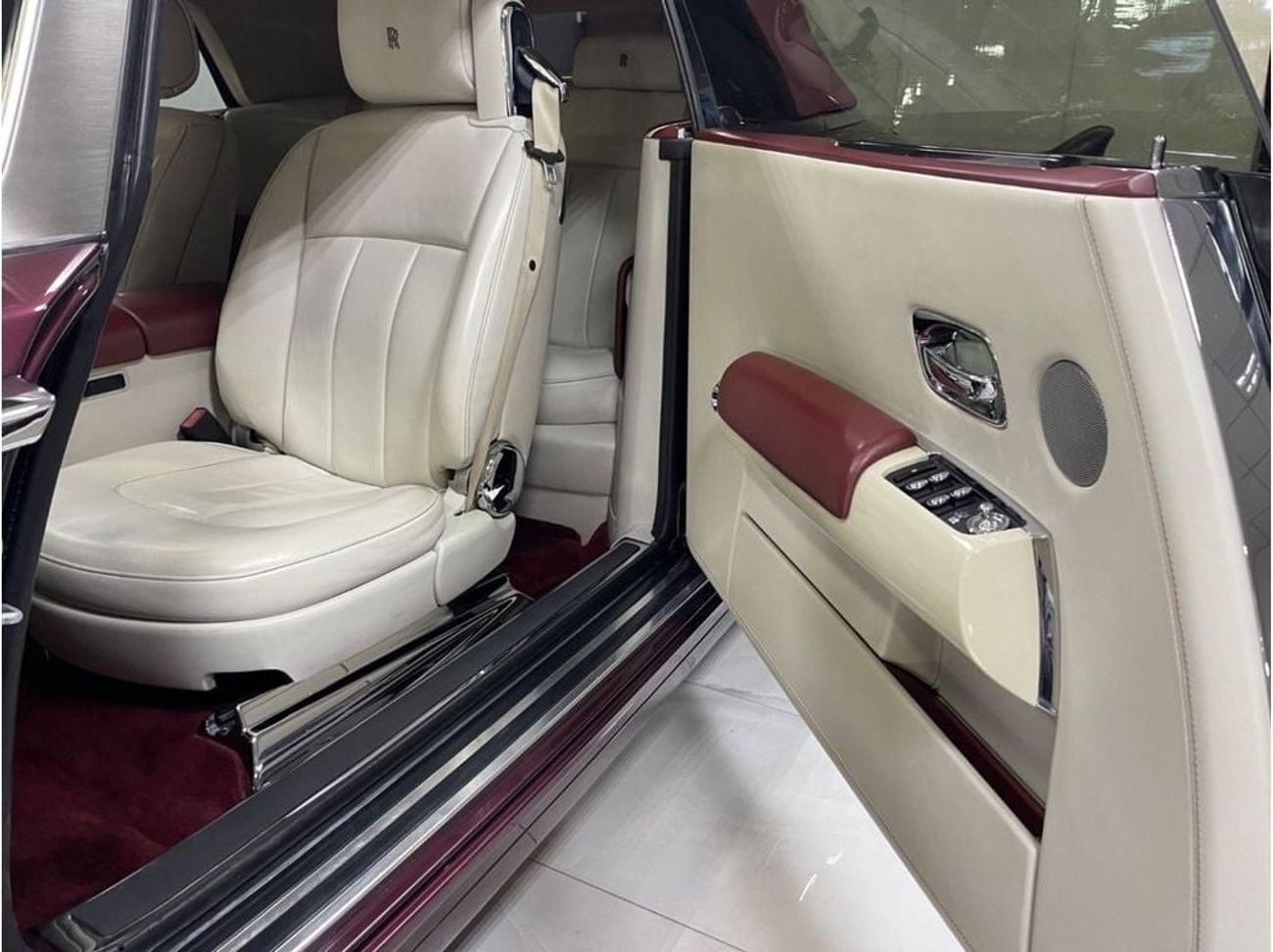 رولز رويس فانتوم Drophead 6.8L