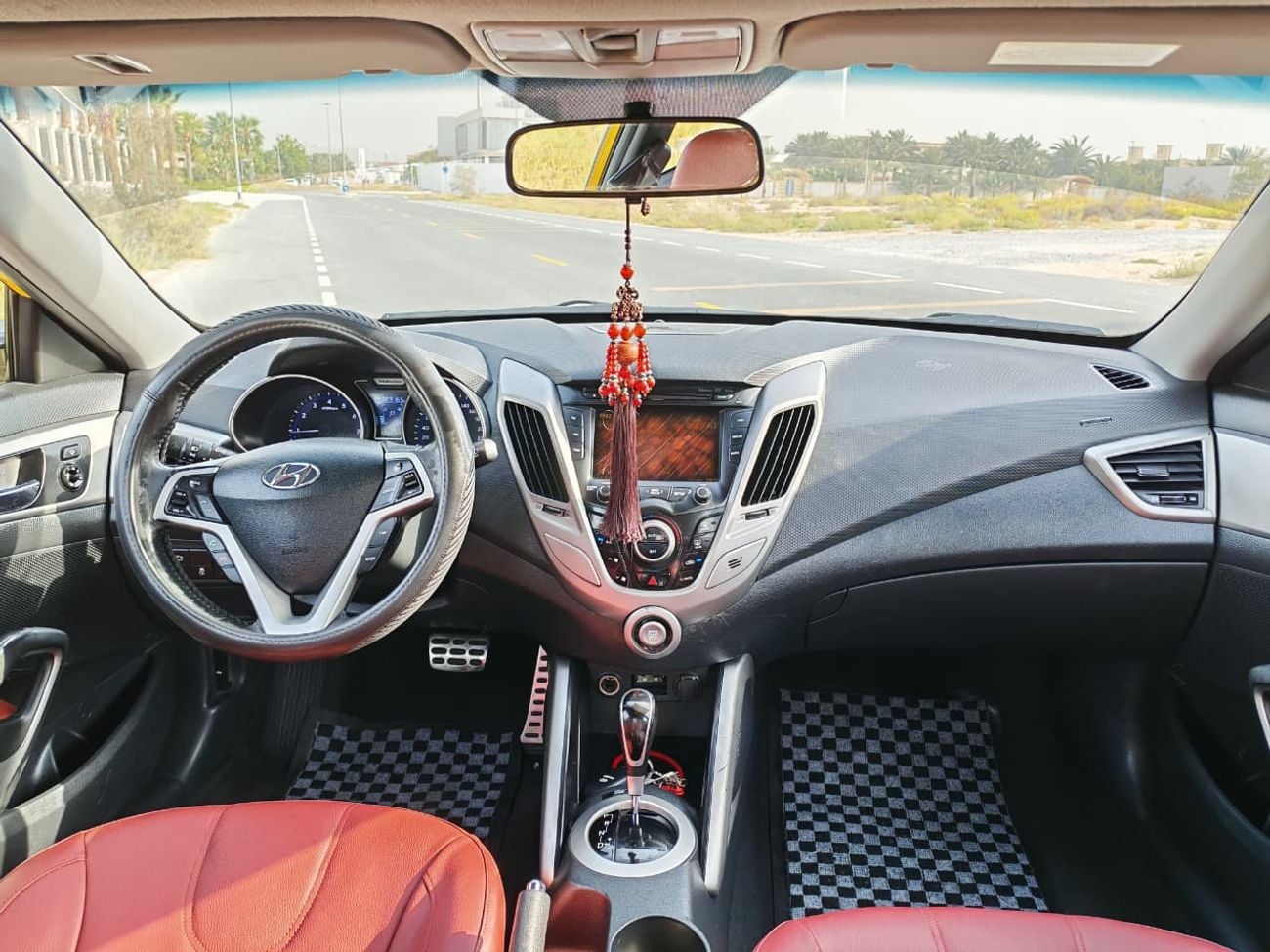 هيونداي فيلوستر TOP Hyundai Veloster 2013 | GCC Specs | Well Maintained Compact Hatchback