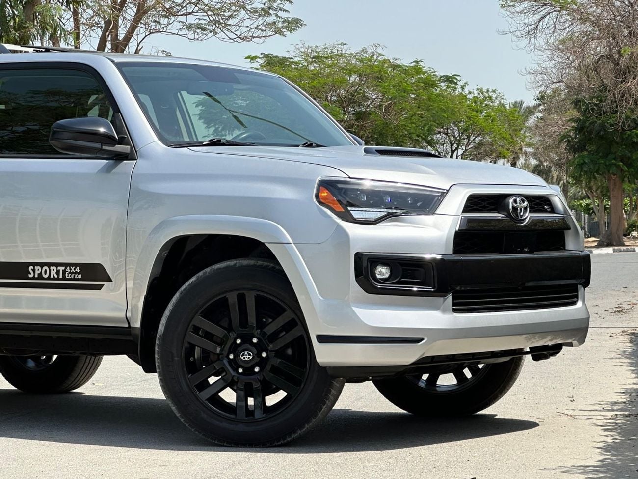 Toyota 4Runner LIMITED Left Hand Drive Year: *2016* *Full Option Premium* UAE Pass