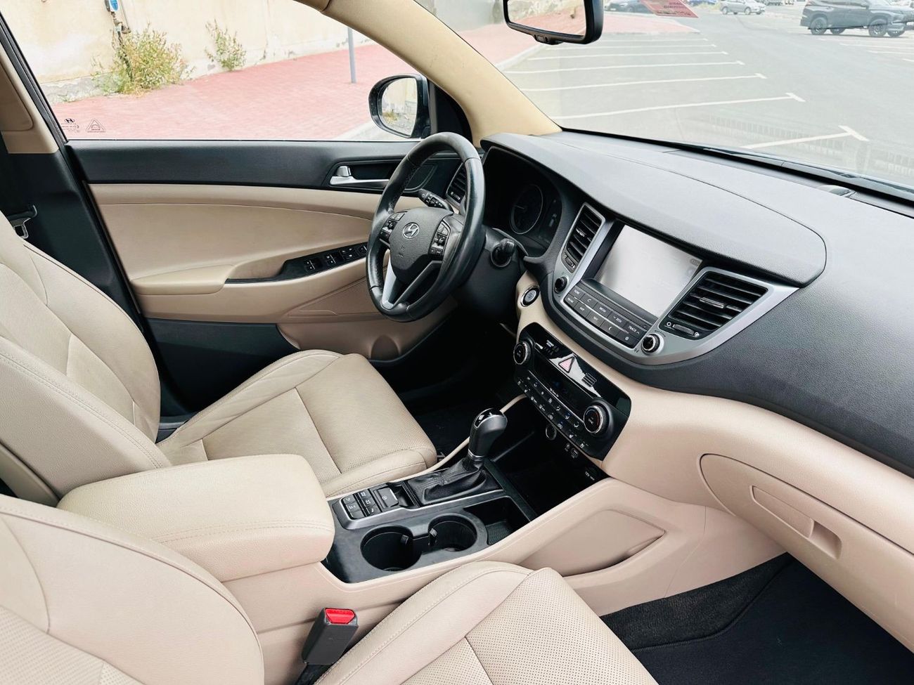 Hyundai Tucson AED1,070 PM | HYUNDAI TUCSON 2016 2.4L GDi 4WD | FSH | GCC | WELL MAINTAINED