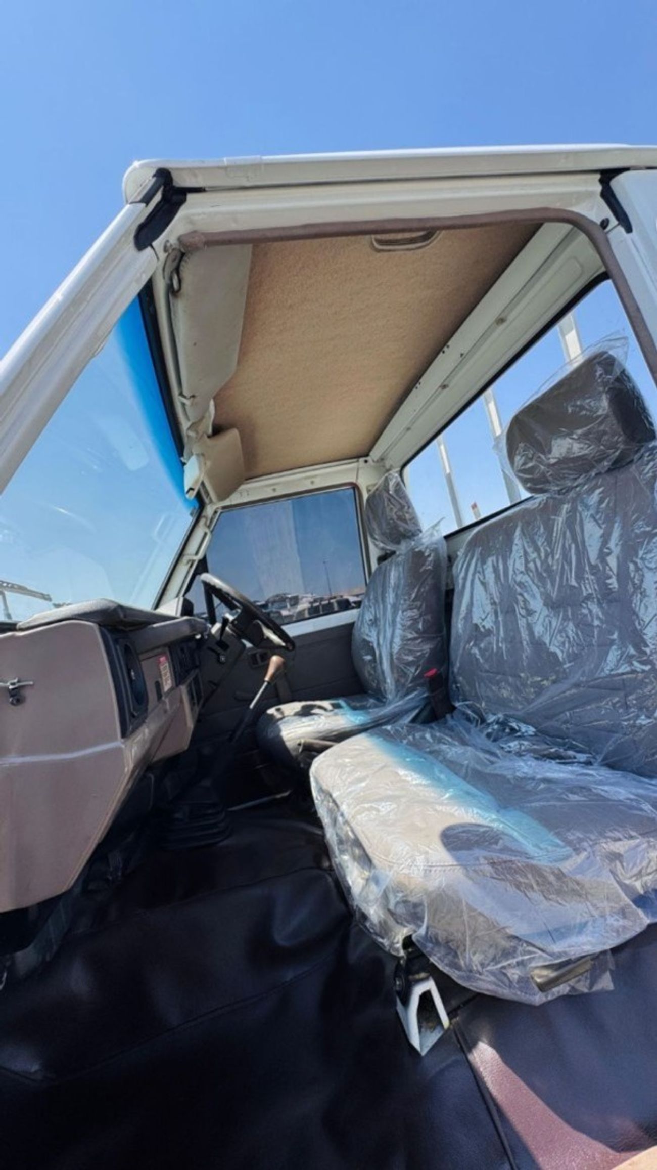 تويوتا لاند كروزر بيك آب SINGLE CABIN | BULL BAR WITH LED LIGHTS | RHD | 1992 | 4.2L DIESEL ENGINE | MANUAL TRANSMISSION | 4W