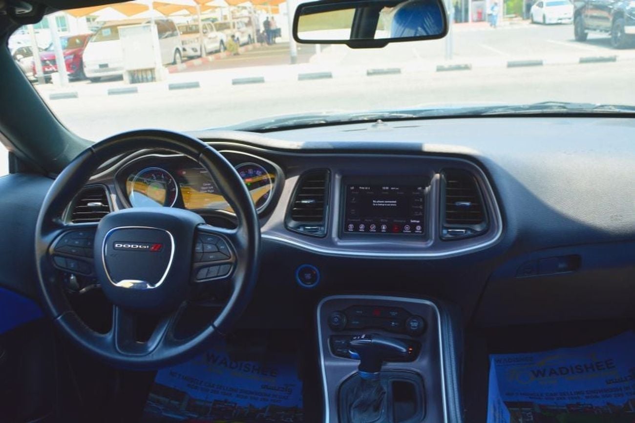 Dodge Challenger SXT