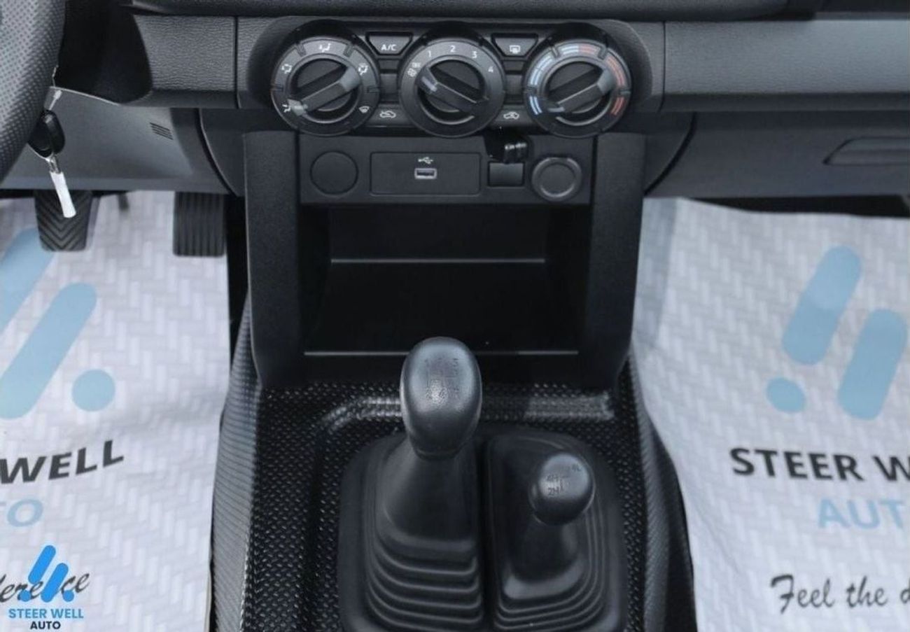 Mitsubishi Triton First Showroom to have the New Shape L200 Triton GLX 2024 /2.4L Petrol 4WD / For Export