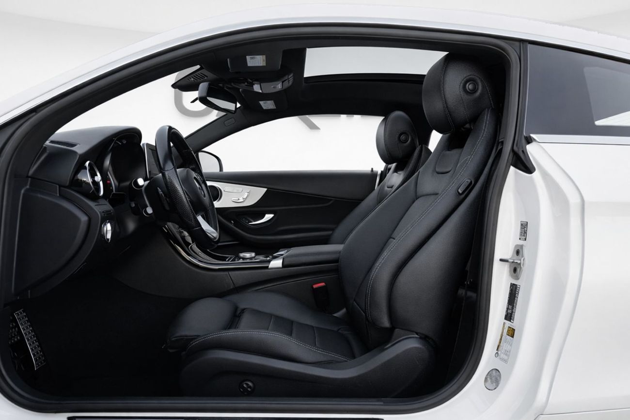 Mercedes-Benz C 300 Coupe AED 1,535 / Monthly l  0% Downpayment l C300 Coupe l Excellent Condition