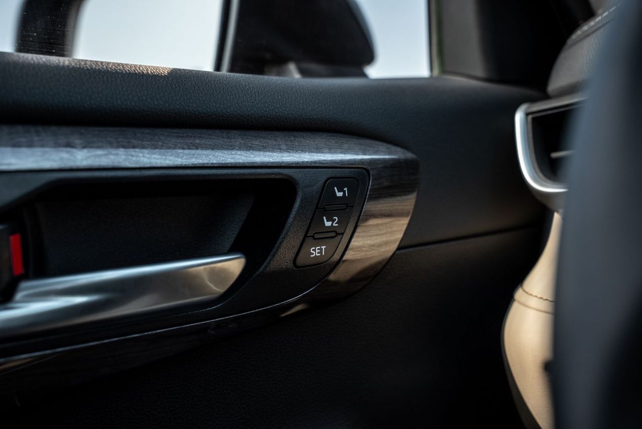 Toyota Highlander VXR 2.5L Hybrid 2023 Agency Warranty Full Service History GCC