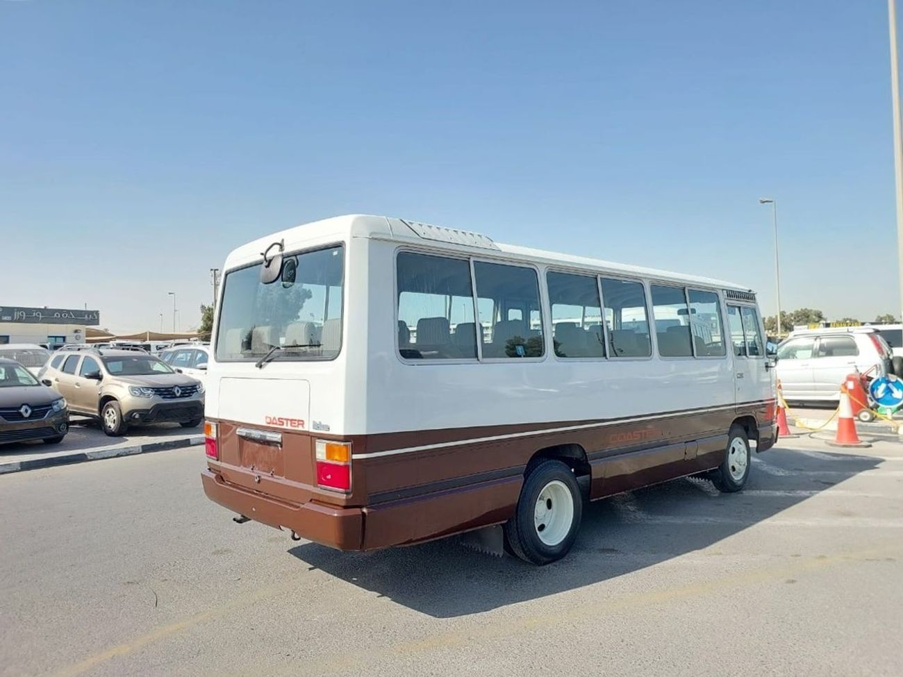 Toyota Coaster TOYOTA COASTER BUS RHD 1988 MODEL 3.4L DIESEL MANUAL(PM10133)