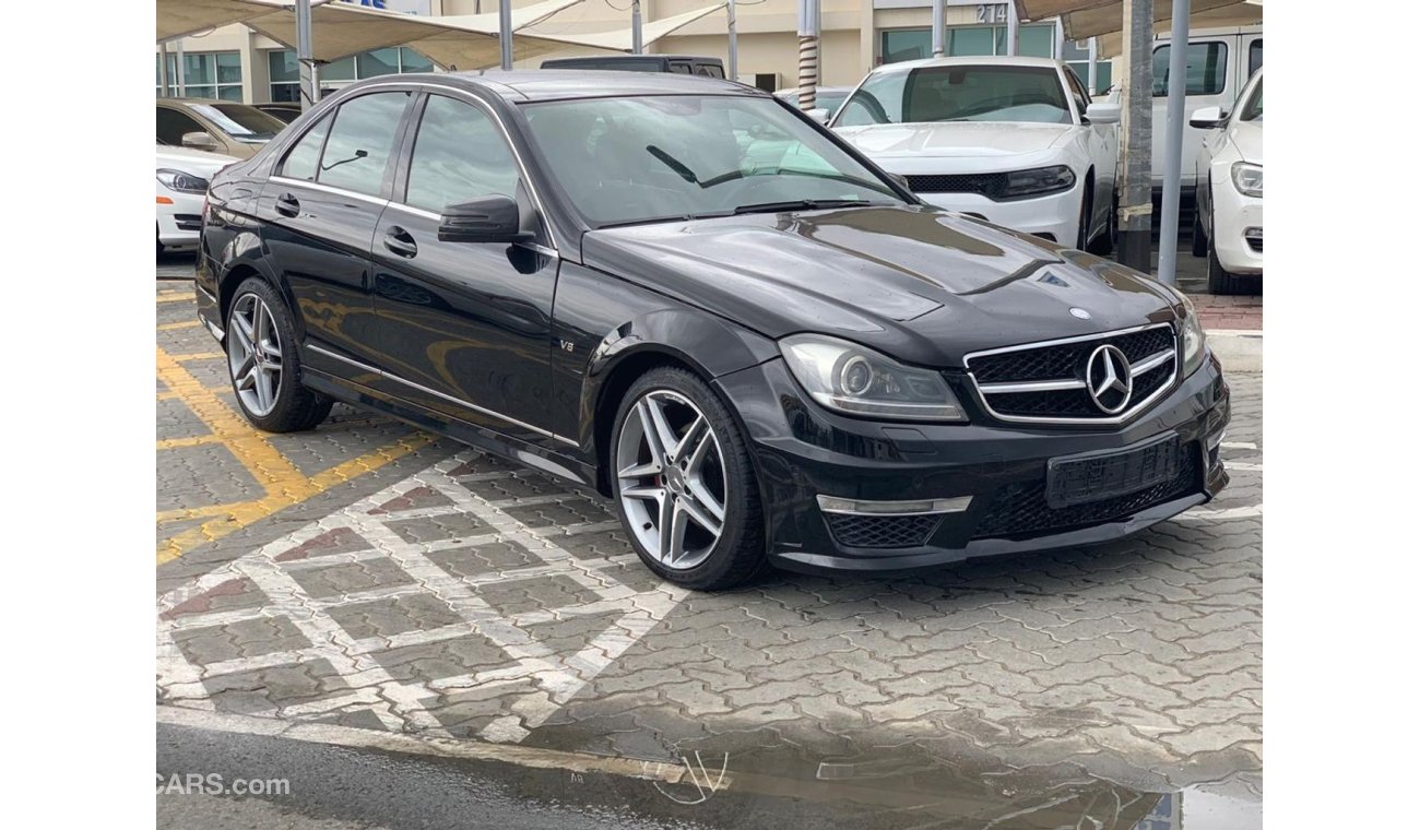 Mercedes-Benz E 230